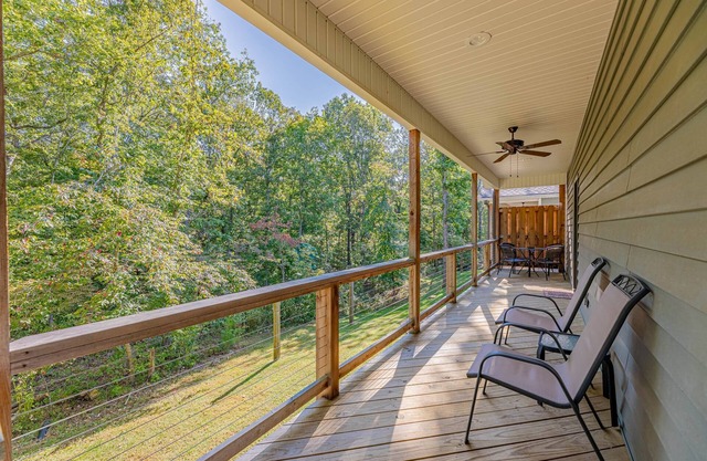 Single Unit Bungalow, 12 Trails Edge Ln.