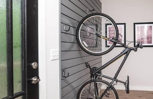 Single Unit Bungalow, 14 Trails Edge Ln.