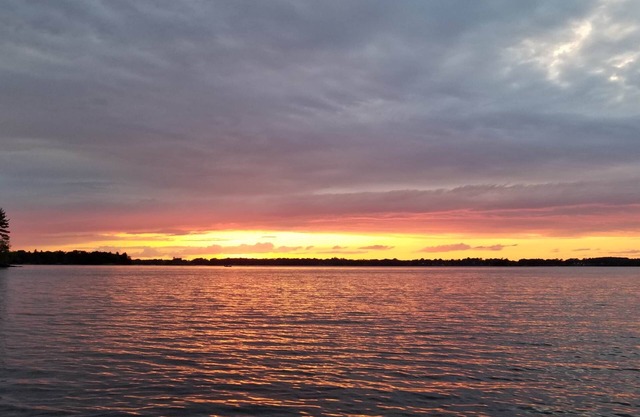 Cabin 3 w/ Dock Access *BEAUTIFUL LAKE VIEW*