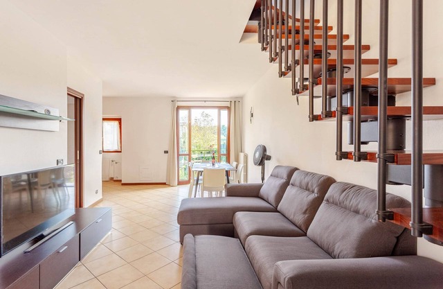 2' from Lake Monate, 5' from JRC, Free Park, WiFi