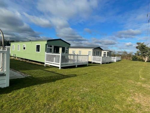 Caldecott Hall Country Park - Holiday Accommodation 21586