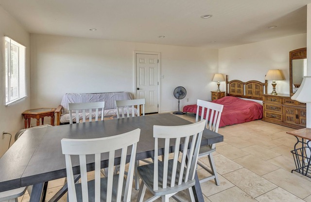 California Countryside Retreat w/ Mountain Views