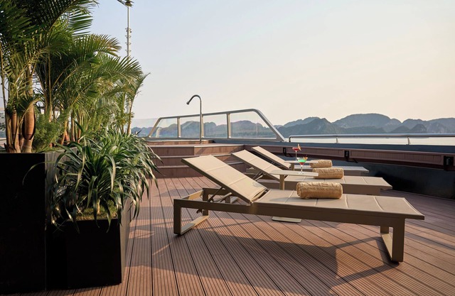 Calista Halong Bay Cruise