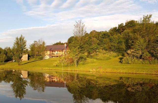 Camp AWOL Rustic Retreat with Pond