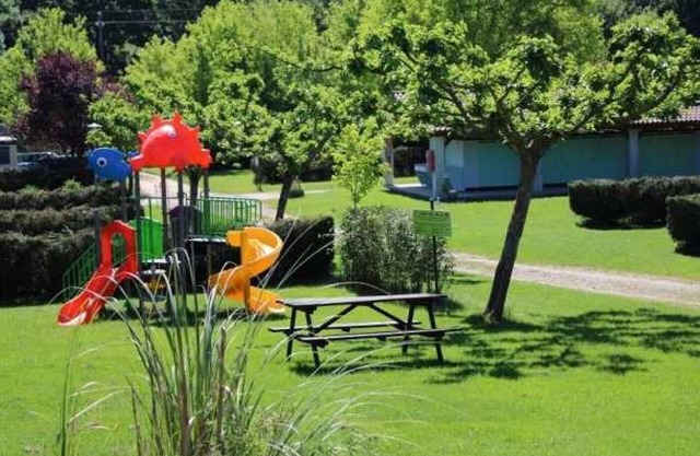 Camping 3 étoiles - Piscine - eehgeg