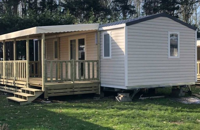 Camping 3 étoiles - Piscine - ccbbhic