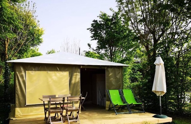 Camping l'Ile Cariot *** - Bungalow de lona de 3 habitaciones para 4 personas