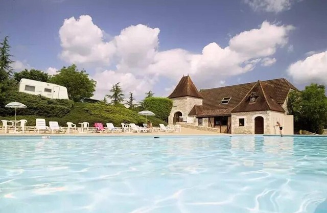 Camping La Paille Basse***** - Mobile home Loggia 3 rooms 4/6 people