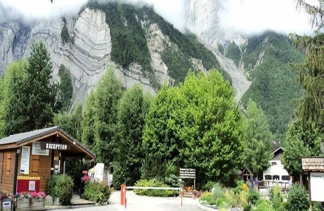 Camping Le Colporteur **** - Chalet Family Classic 3 rooms 4 people Air-conditioned