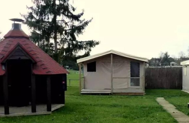 Camping Le Pontis*** - 3-room African tent for 4 people Without sanitary facilities
