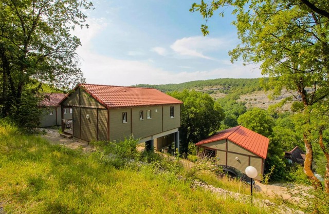 Campsite La Draille **** - Chalet Belvedère Deluxe 6 persons