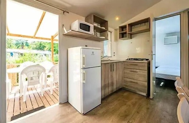 Campsite Le Bois de Pleuven* - Classic 4-room mobile home for 6 people