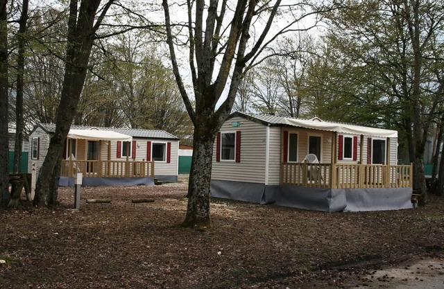 Camping Le Rochat *** - Mobil Home Trio 4 Habitaciones 7 Personas