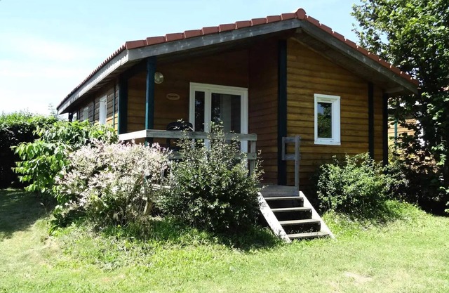 Campsite Le Rouge Gorge**** **** - NEW CHALET 17m2 TV (1 bedroom) 2 adults 2 children -12years 4 people