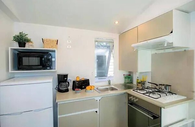 Campsite Les Vignes***** - Comfort Mobile Home 3 Rooms 4 People Air Conditioned