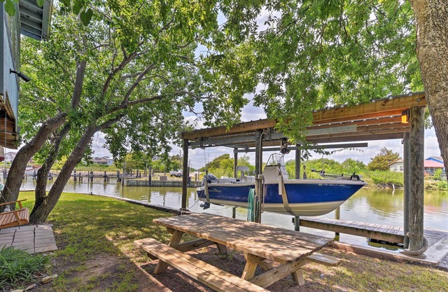 ¡NUEVO! Canalfront San Leon Apt -Por Kemah & Galveston