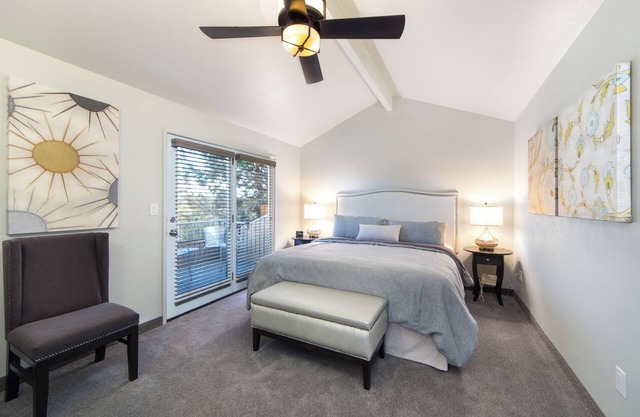 Canyon Rim Retreat | 2 Units | Near Eagle Crest Golf