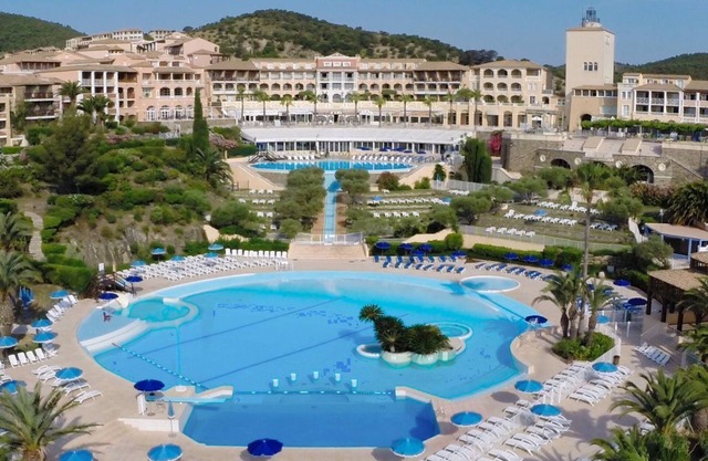 Cap Estérel Apt 4 pers aire acondicionado con WIFI- Bat C9 calle comercial y tranquila