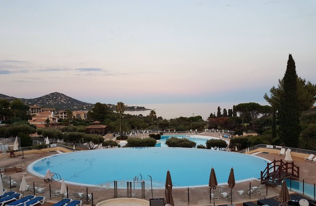 Cap Esterel en famille - 2pièces vue mer jardin piscine clim parking inclus