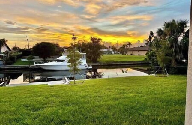 Cape Escape – 4BR Waterfront Home w/ Gulf Access, 4 bdr/3 bath Cape Coral / Ft. Myers Home