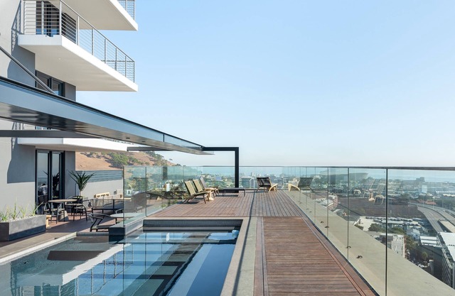 Cape Town Skyline from 16 on Bree Apartment| Views