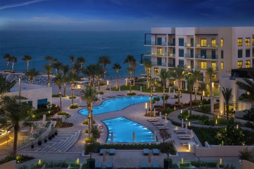 Capital Stay- Private Two Bed Apartment - The Address Beach Resort Residences Fujairah