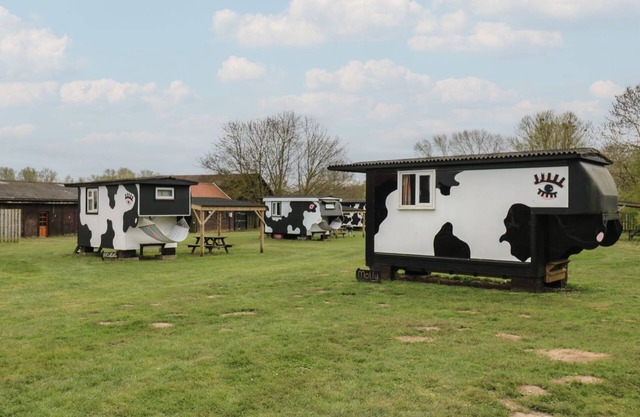 CARABELLE (COW SHED 7), character holiday cottage in Campsea Ashe