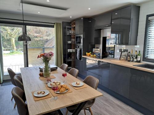 Cardinham Lodge 3 bedroom - max 6 occ - VP4