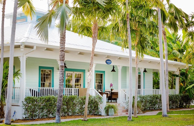 Caribbean-Style Family Home w/ Kitchen, WiFi, Outdoor Veranda, & Washer-Dryer