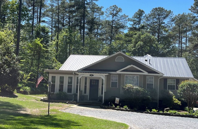 Carolina Cottage nestled in the pines of US Open golfing community Pinehurst NC