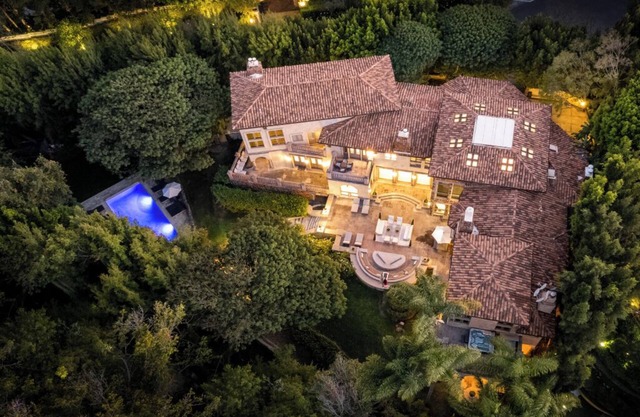 Carolwood - Modern Tuscan Villa with Rolling Lawns and Loggia in Holmby Hills