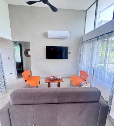 Casa Bella 3 Bdrm House w Pool in Gated Community