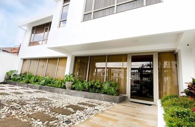 Casa majestuosa en Bogotá de lujo y privada, buena ubicación, nueva y espaciosa