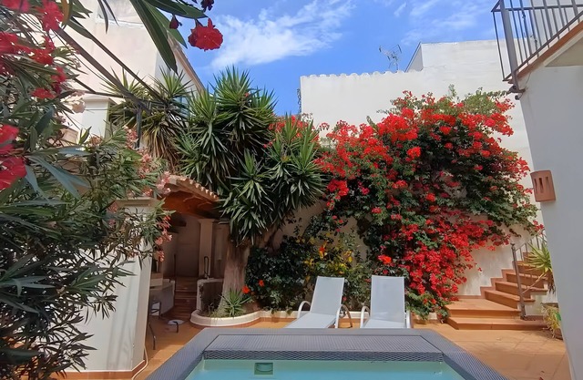 Casa Can Alou, auténtica casa mallorquina enclavada en el pueblo de Porto Colom