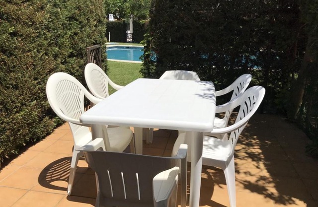 Casa con piscina comunitaria estartit