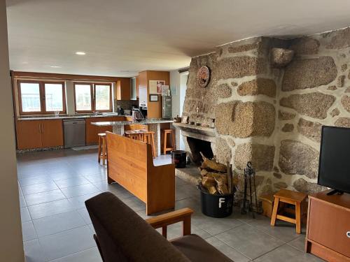 Casa da Lage - Lareira - Lenha - Vistas rio - Gerês