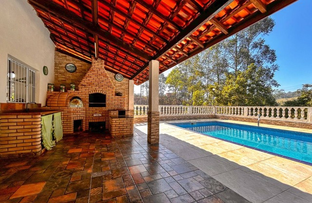 Casa de campo com Wi-Fi, piscina e churrasqueira