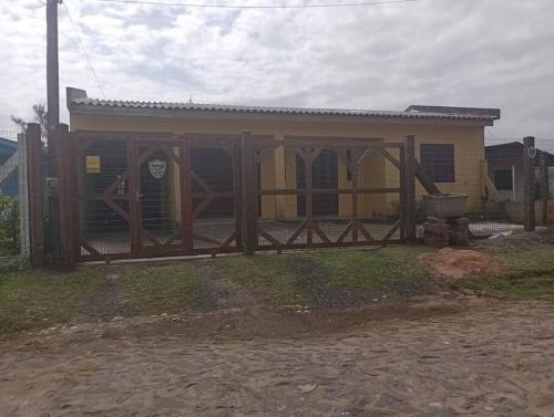 Casa de frente 50 mt do mar