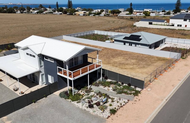 Casa De Praia - Luxury Accommodation - North Beach