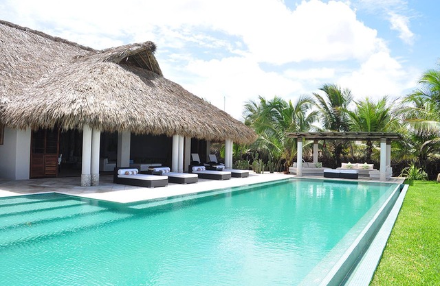 Casa Del Mar es una villa de lujo frente al mar ubicada en Puerto Escondido