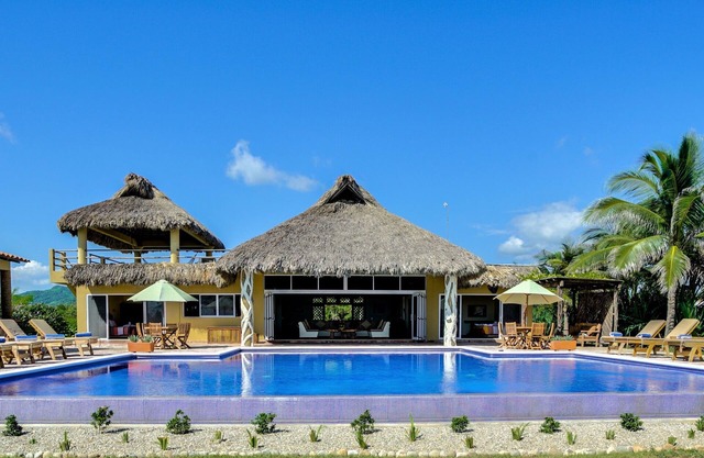 Casa Doris con estilo frente al mar Villa Resort con servicio completo