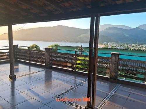 Casa em Mangaratiba com 3 suites e Vista Mar