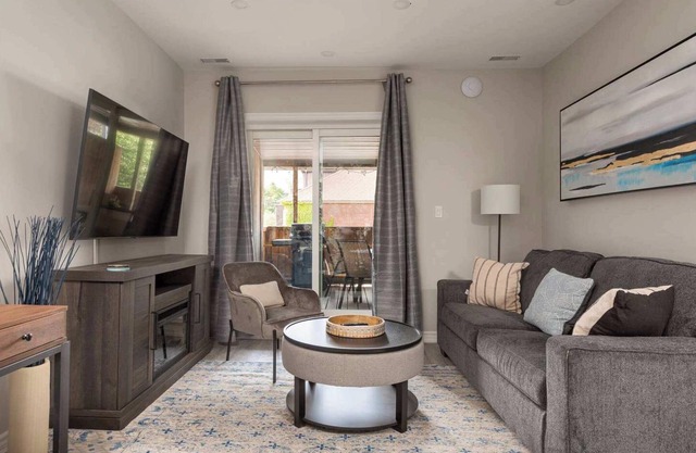 Casa Hotel Elegant Suite w Patio, BBQ Grill!