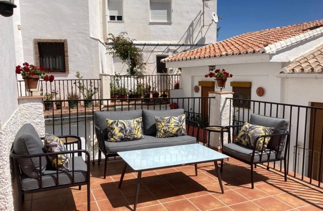 Casa Limonero, Casa Tradicional de Dos Dormitorios con Vistas Encantadores