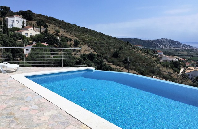 CASA MIREILLA - Apartamento con perfectas vistas al mar y piscina privada