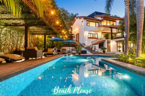 Casa Moderna - Luxury Villa with Private Pool & 6 Casitas