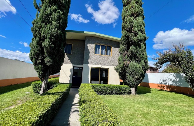 "Casa Caballos - Ideal para 7 personas con amplio jardín en Acolman"