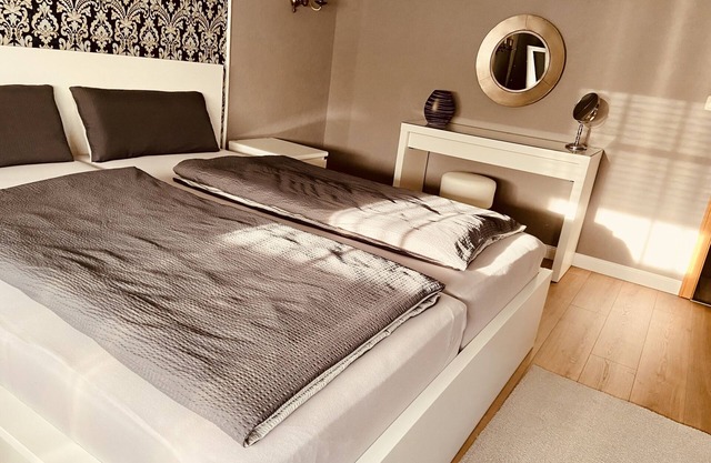 Apartamento-Baño privado-Vista a la Ciudad-Hubert