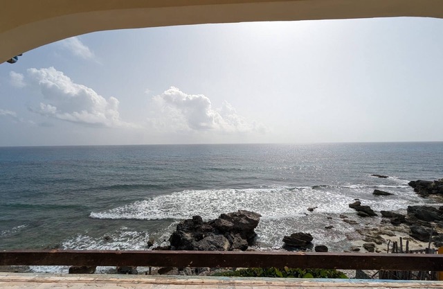 Relajante, asequible frente al mar 4 recámaras 3 bth + piscina + jacuzzi + ¡VISTAS INCREÍBLES!