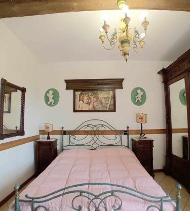 Casa Serafina trilocale con arredi d'arte e parcheggio privato